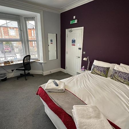 Arlan House, Central Basingstoke Hotel Esterno foto