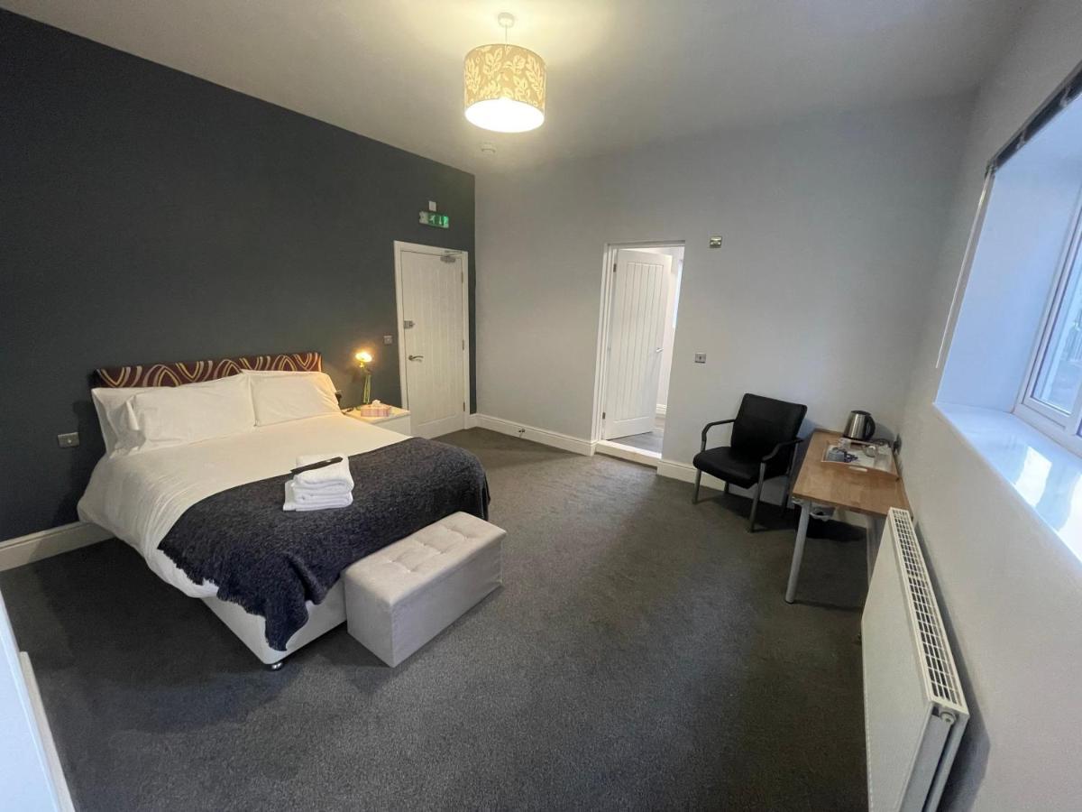 Arlan House, Central Basingstoke Hotel Esterno foto