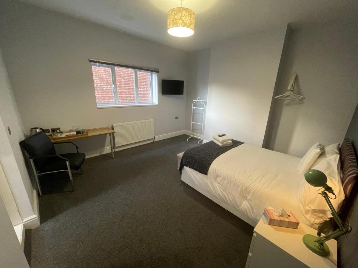 Arlan House, Central Basingstoke Hotel Esterno foto