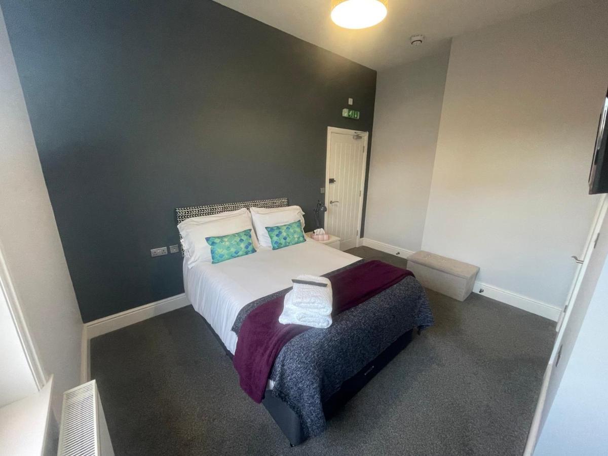 Arlan House, Central Basingstoke Hotel Esterno foto