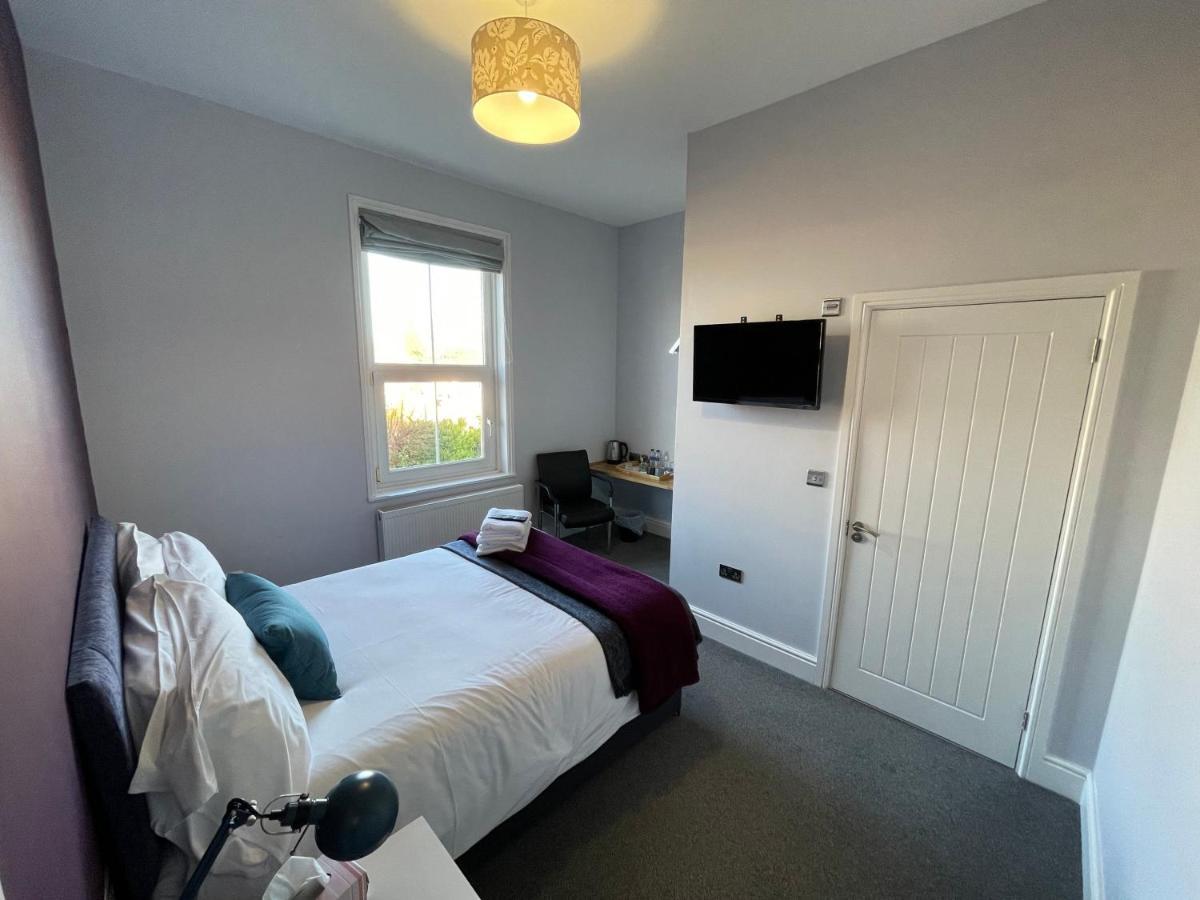 Arlan House, Central Basingstoke Hotel Esterno foto