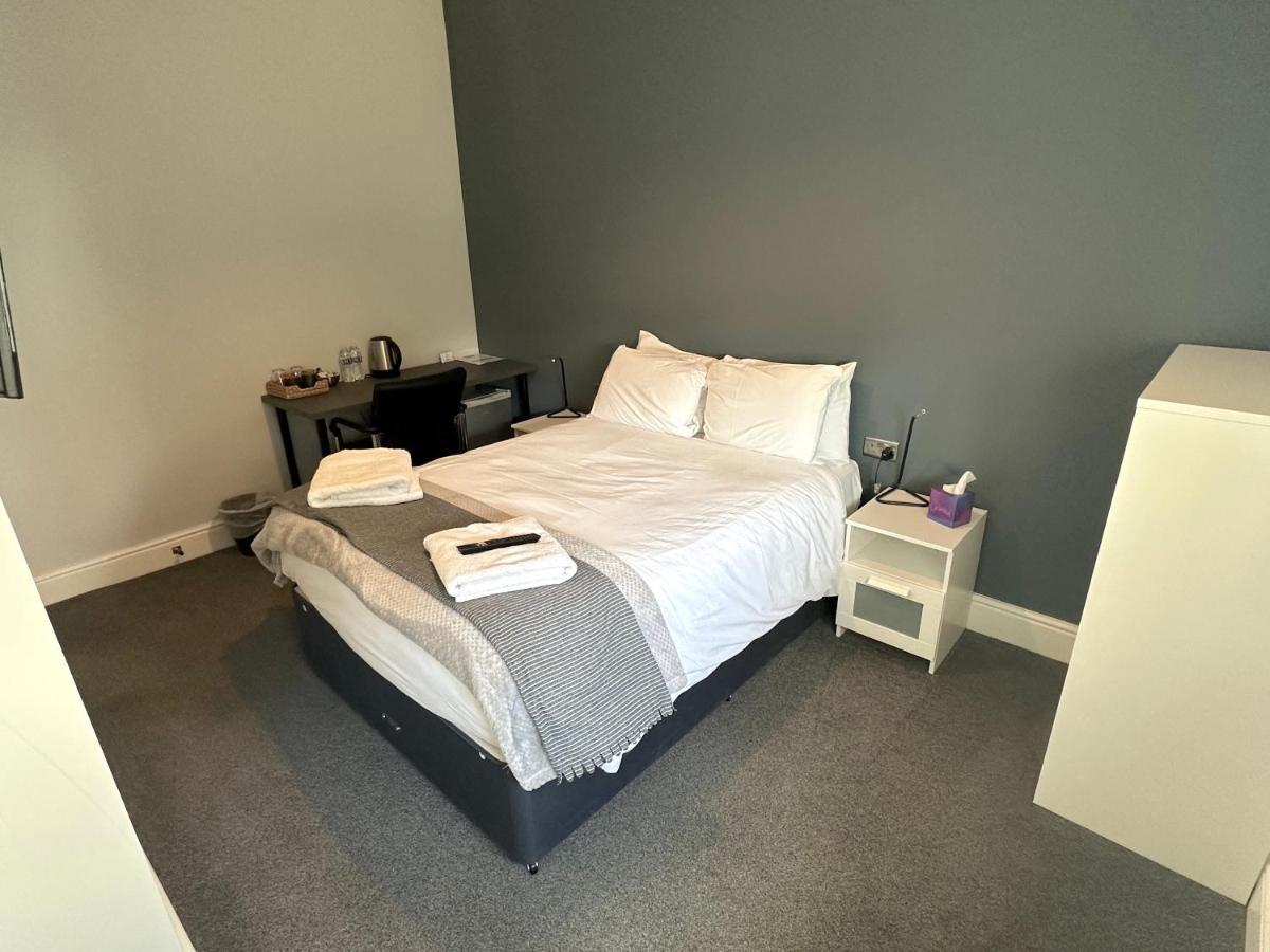 Arlan House, Central Basingstoke Hotel Esterno foto